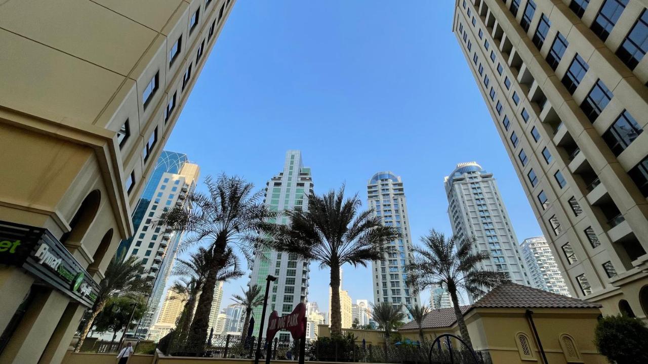 Хостел Business Backpackers Jbr Дубай Екстер'єр фото