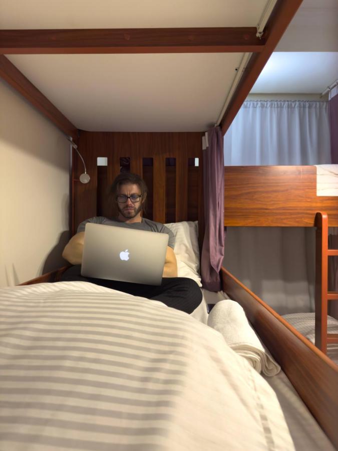 Хостел Business Backpackers Jbr Дубай Екстер'єр фото